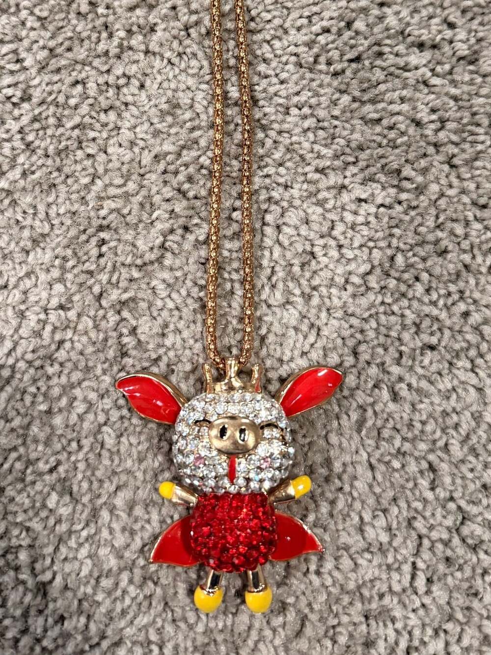 Betsey Johnson Flying Pig Rhinestone Pendant Necklace Goldtone